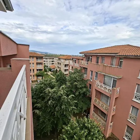 Apartment Floor, With Views At Sunny Day 6
